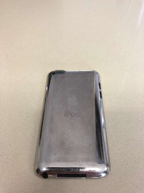 Apple iPod Touch 4th Generation 8GB (Offers Accepted)
